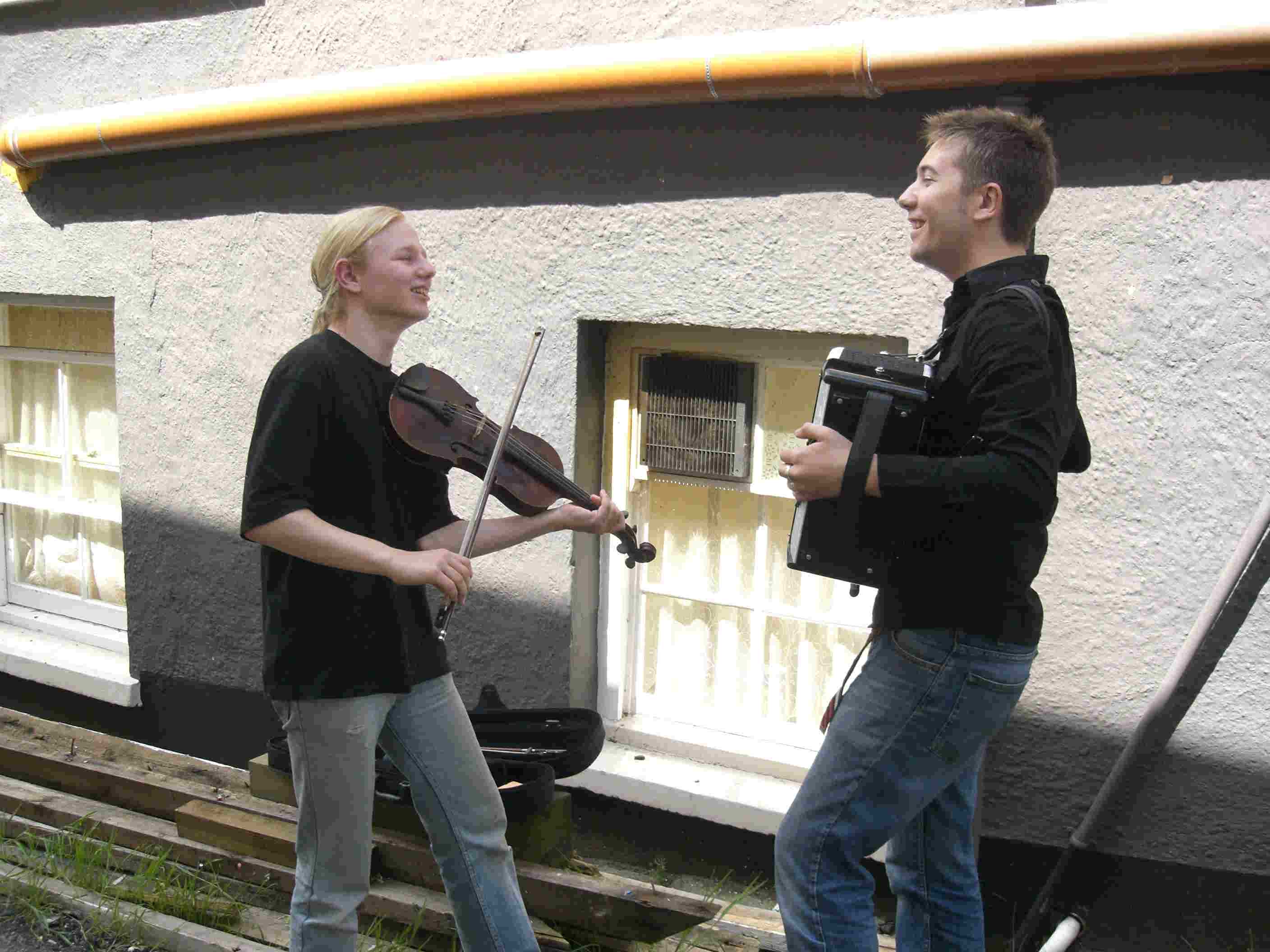 Outside the bar with Jim Causley, Bradninch 2006.
